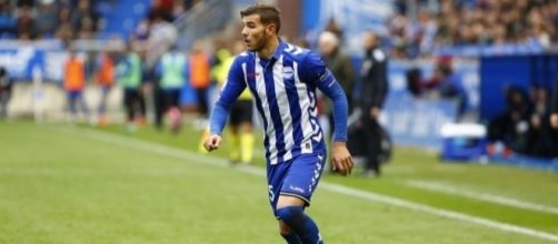 Theo Hern&aacute;ndez, en un partido con el Deportivo Alav&eacute;s esta temporada