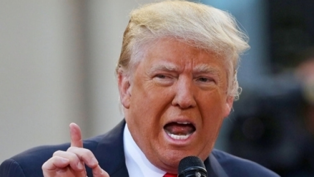 Donald Trump sta pensando ad un'azione militare contro la Siria, il rischio di uno scontro con la Russia sarebbe altissimo