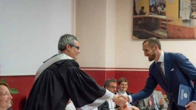 Giorgio Chiellini al momento della proclamazione.