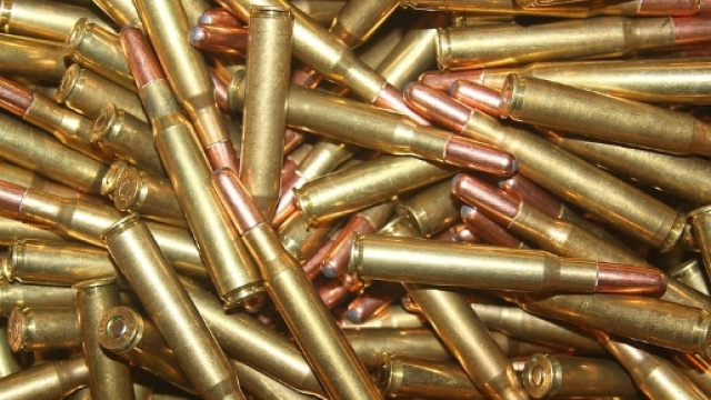 I terroristi dell'ETA hanno consegnato armi e munizioni allo Stato