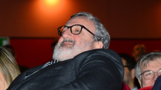 Il Pd, Matteo Renzi, il congresso e gli sms sbandierati da Michele ... - formiche.net