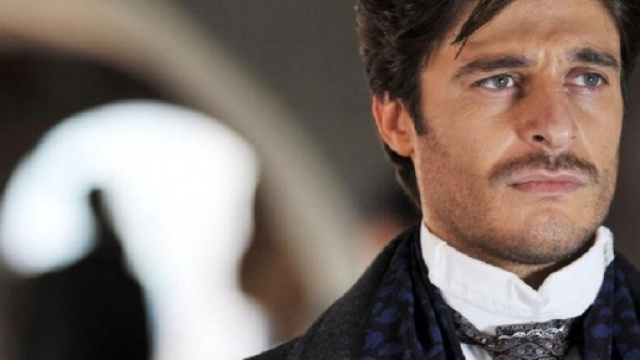 Lino Guanciale: &laquo;Mai una fiction Mediaset&raquo; - VanityFair.it - vanityfair.it