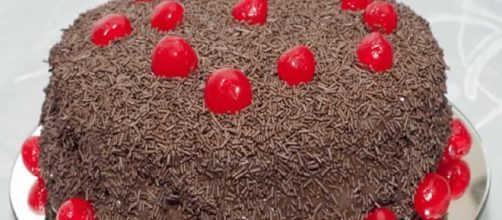 Aprenda a fazer um saboroso bolo de chocolate