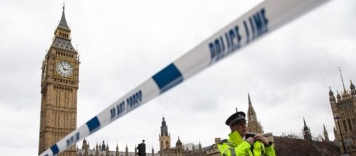 Londres se enfrenta a los consecuencias del ataque terrorista V&iacute;a univision.com