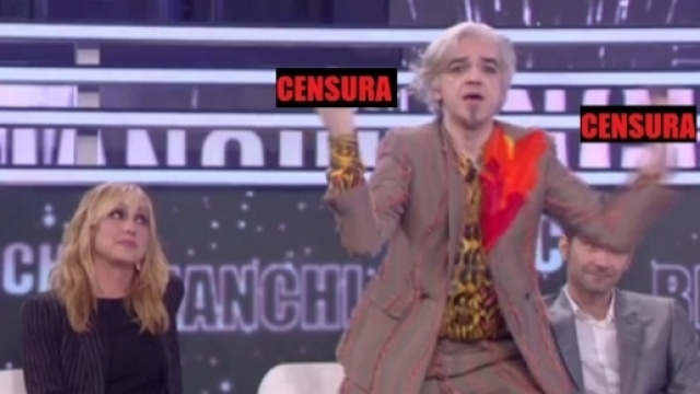 Morgan durante il serale di Amici di Maria De Filippi