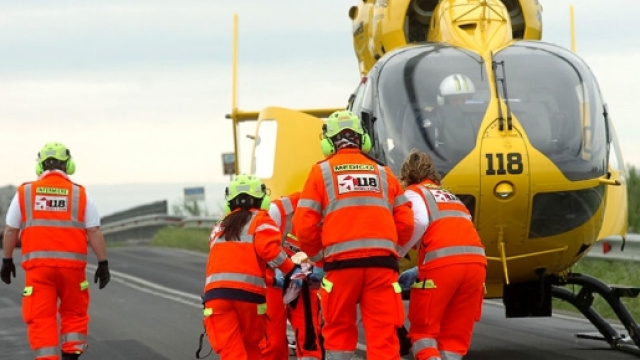 Massa: grave incidente stradale