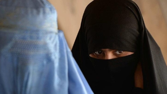 Napoli, violenza su una donna causa rifiuto burqa