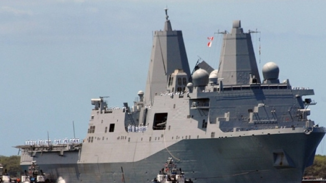 Navi da guerra Americane in movimento contro la Korea del nord.