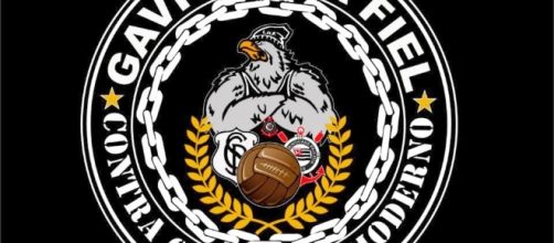 Corintiano rebola e vira piada