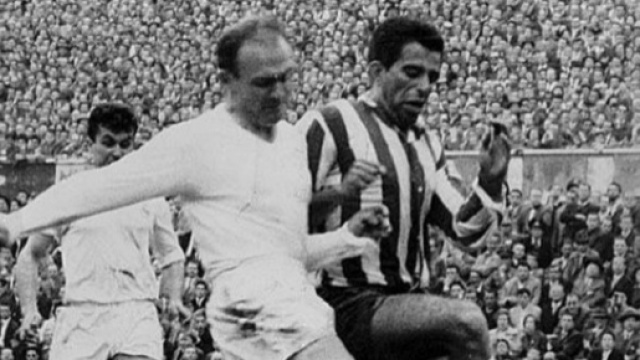 Derby madrileno 1959, un contrasto tra due 'leggende': Alfredo Di Stefano e Vav&agrave;