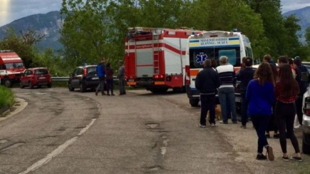 Tragedia a Caramanico Terme, coppia annega nel fiume Orte, difficile il recupero dei corpi. Foto: abr24.it.