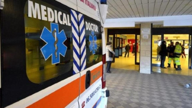 Coma farmacologico e prognosi riservata: il 18 enne che si &egrave; sparato un colpo in testa per gioco &egrave; ricoverato all'ospedale di Teramo.