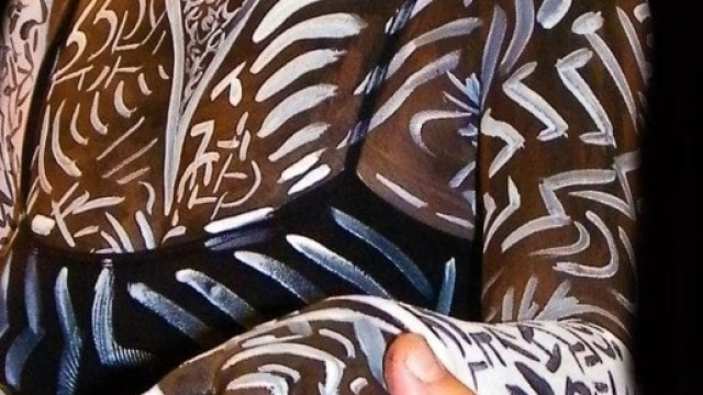 Il Body Painting con il cioccolato