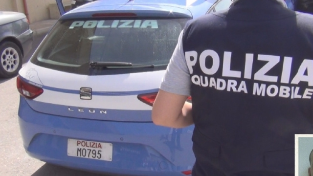 Daniele Saba, nella foto piccola in basso a destra, &egrave; stato arrestato dalla Polizia