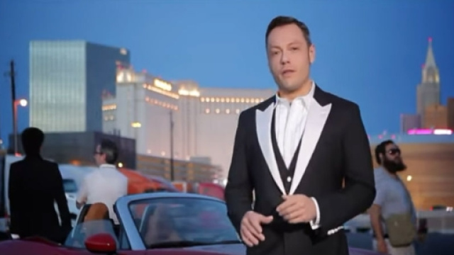 Tiziano Ferro nel nuovo video Lento / Veloce