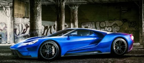 2017 Ford GT: A Dearborn hero, reborn - roadandtrack.com