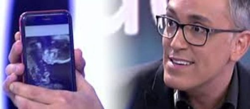 Kiko Hern&aacute;ndez regresa a Espa&ntilde;a con sus hijas - lavanguardia.com