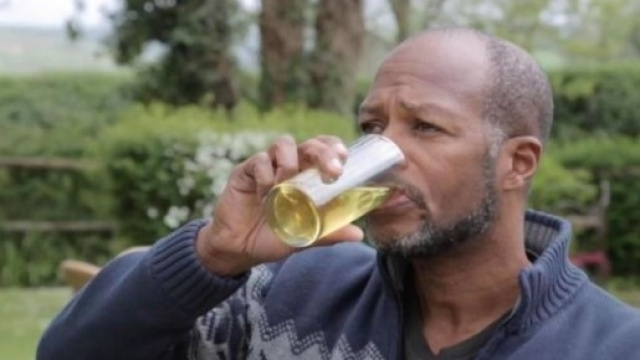 Dave Murphy, un bicchiere di urina per sentirsi meglio - Plus Mila