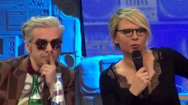 Il finto Costanzo chiama Morgan, lui rivela: "Maria piange, ma ... - today.it