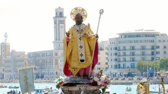 San Nicola sbarca sul lungomare
