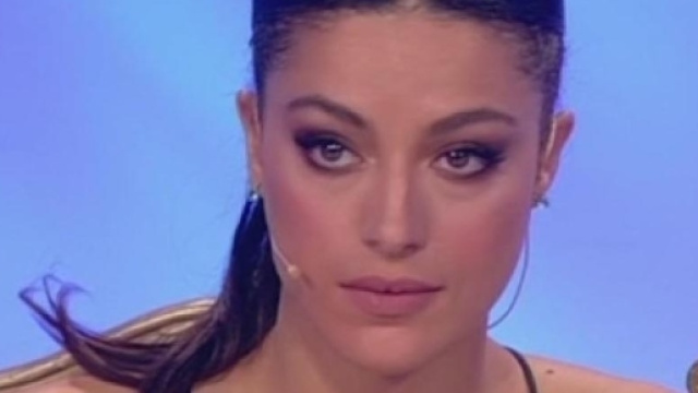 Uomini e Donne anticipazioni: Desir&eacute;e Popper abbandona il trono