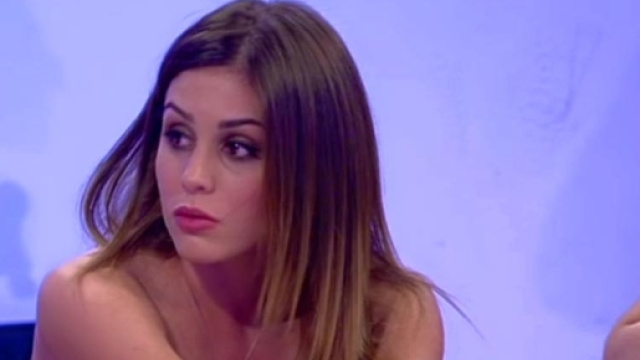 Uomini e Donne: l'ex corteggiatrice Giulia Latini &egrave; stata consolata da Roberta Mercurio