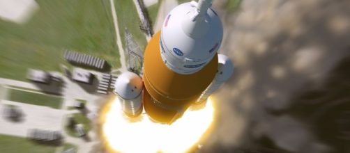 NASA won't fly people on the 1st mission for its Space Launch ... - mashable.com