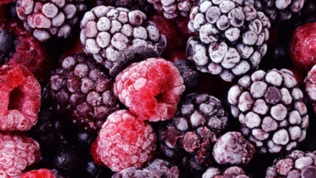 Frutti di bosco congelati ritirati dagli scaffali