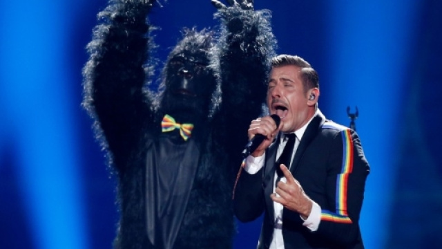 Eurovision Song Contest, Francesco Gabbani &egrave; arrivato solo sesto. E dalla BBC accuse poco lusinghiere nei suoi confronti