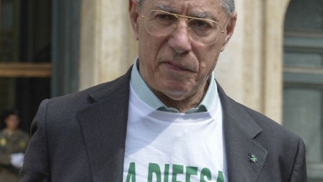 Ecco come da Torino i filo-Bossi si organizzano contro Matteo ... - formiche.net