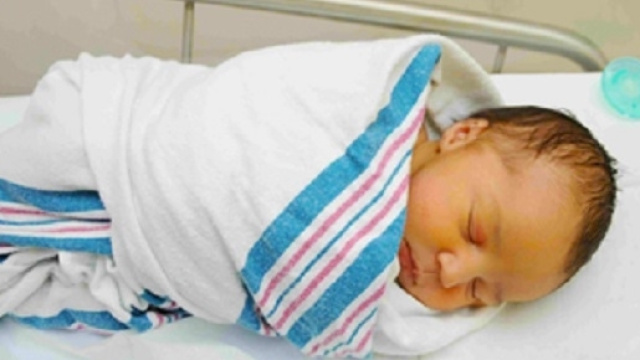 Anna, nata con una grave malattia genetica e abbandonata dai genitori, cerca una famiglia