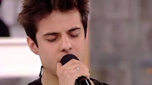 Anteprima Amici 16 semifinale: fuori Mike in lacrime e scoop su Riccardo