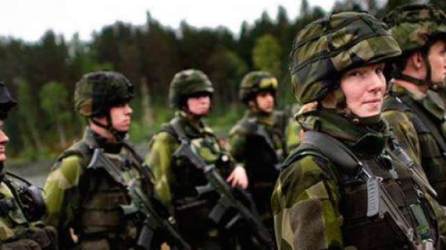 Il ministro Pinotti chiede di ragionare sul ritorno della leva obbligatoria. Che cosa succede nel resto d'Europa a questo proposito?