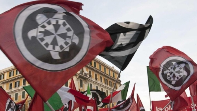 Roma, blitz di CasaPound contro Virginia Raggi