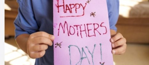 Happy Mother's Day done the social media way ...Image - mirror.co.uk