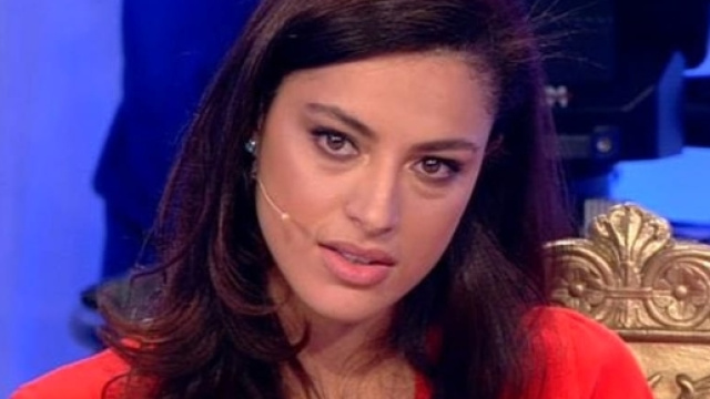 Desir&eacute;e Popper abbandona il trono di 'Uomini e Donne' - today.it