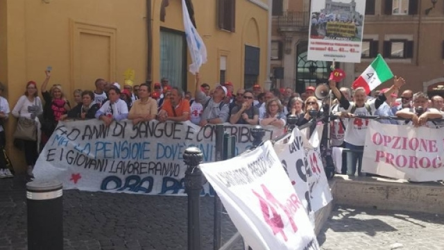 Riforma pensioni 2017 Ape social precoci decreti - blogspot.com