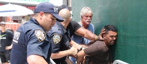 Times Square car crash kills 1, injures 22. - nydailynews.com