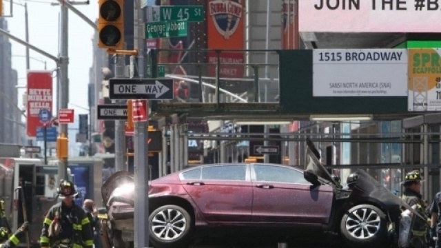 La vettura che ha investito i pedoni a Times Square a New York