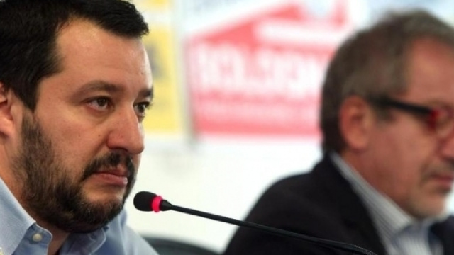 Maroni si dissocia ancora dal segretario e resta sulla scia del ... - lastampa.it