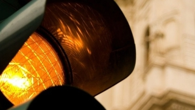 Quando &egrave; valida la multa col semaforo giallo.