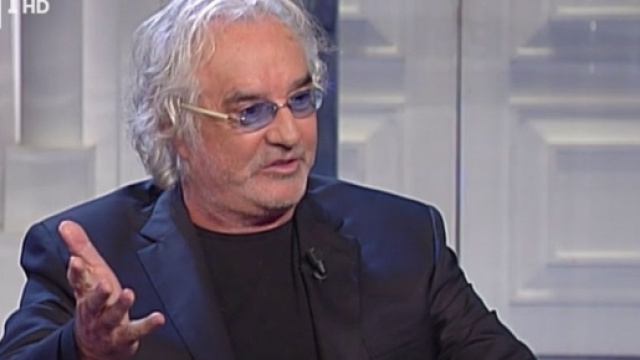 Sequestrato un resort di Briatore in Puglia, ed il manager reagisce male.