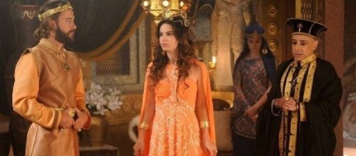 Nit&oacute;cris promete se vingar da esposa do irm&atilde;o herdeiro (Foto: Reprodu&ccedil;&atilde;o)