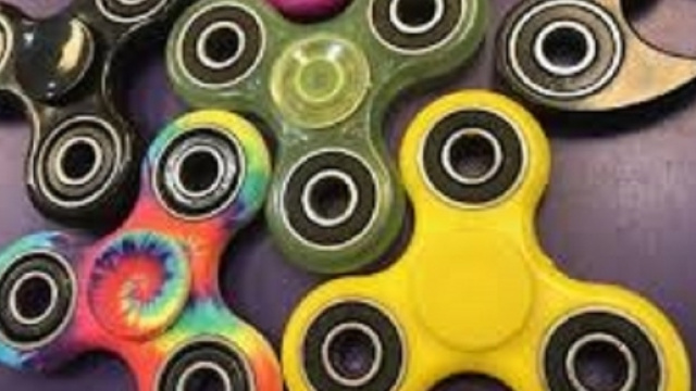 Fidget spinner, cos'&egrave; e come si usa