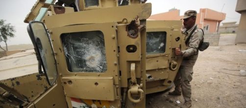 Isis attack kills 32 near Syria refugee camp on Iraq border