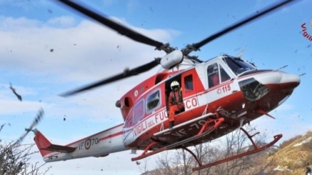 Abruzzo, morti due coniugi mentre scattavano selfie in fronte al fiume: affogati causa forte corrente