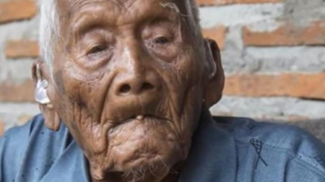 Addio a Sodimedjo. Aveva 146 anni ed era &ldquo;l'uomo pi&ugrave; vecchio del ... - lastampa.it