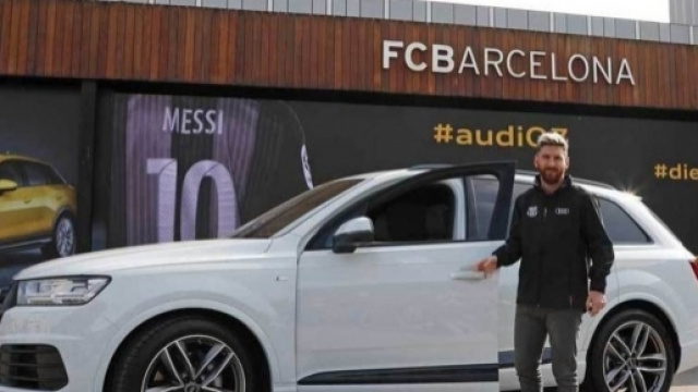 CADEAU : Les joueurs du Bar&ccedil;a ont choisi leur nouvelle voiture | 90min - 90min.com