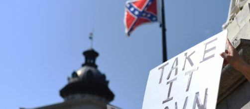 Lawmakers debate Confederate flag - Macleans.ca - macleans.ca (Blasting News Archive)