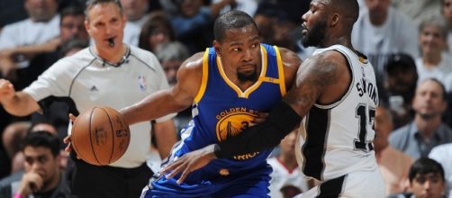 Los Warriors hacen historia en el AT&T Center (v&iacute;a Twitter - Warriors)